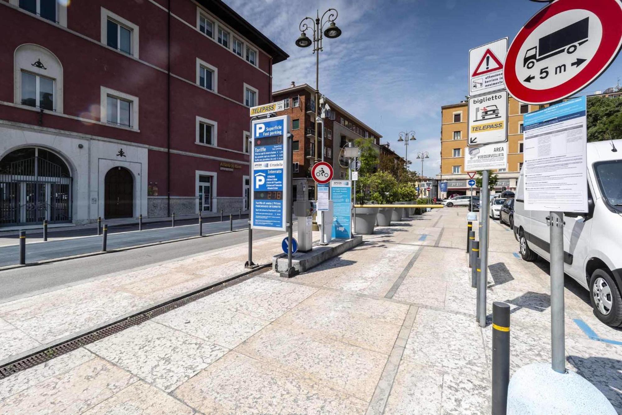 Arena Suite Mazzini Verona Centro Kültér fotó